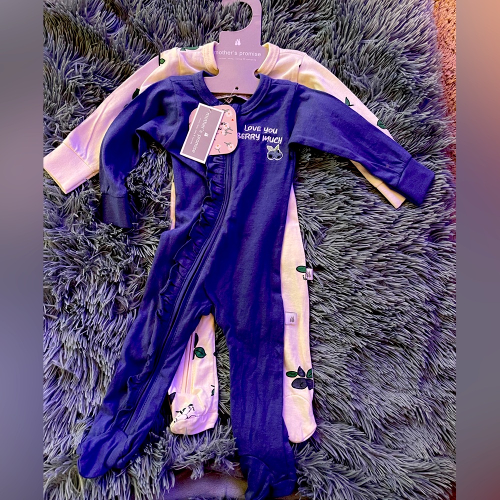 Brand New set of 2 Mothers Promise outfits size 3-6 Months 🫐